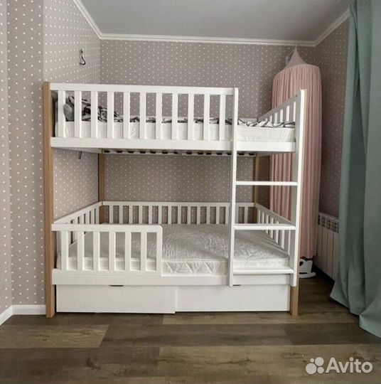 Кровать двухьярусная бук