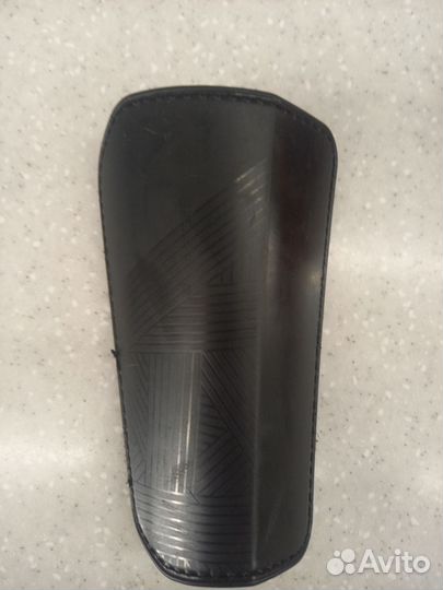 Футбольные щитки детские