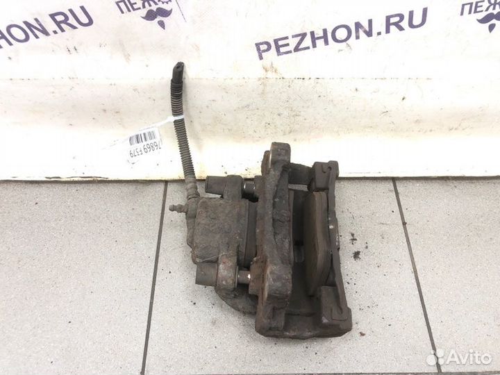 Суппорт тормозной передний правый Land Rover