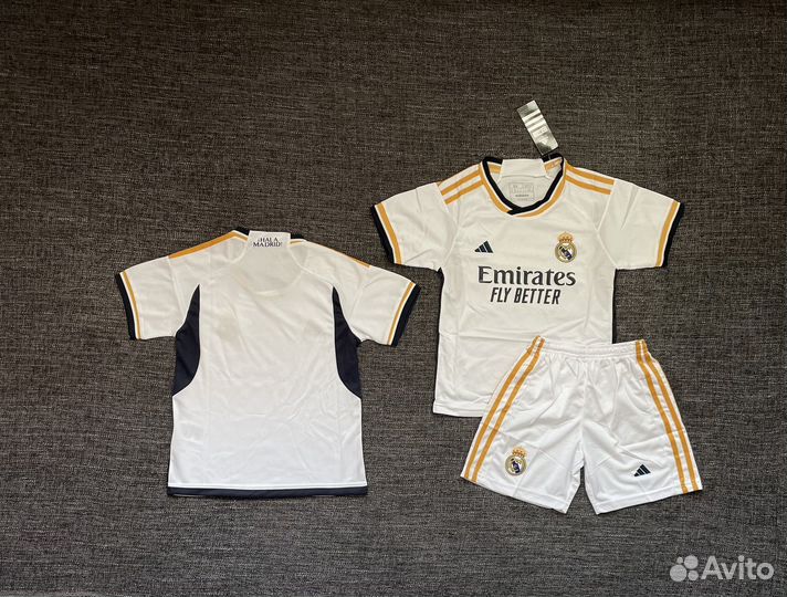 Футбольная форма Real Madrid