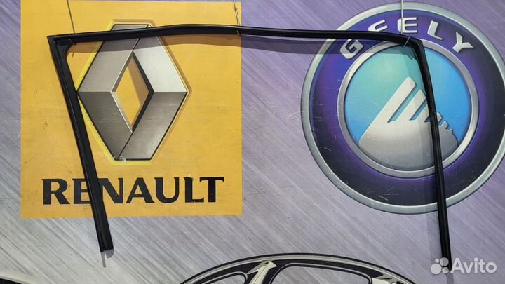 Уплотнитель перед проема стекла двери Hyundai IX35