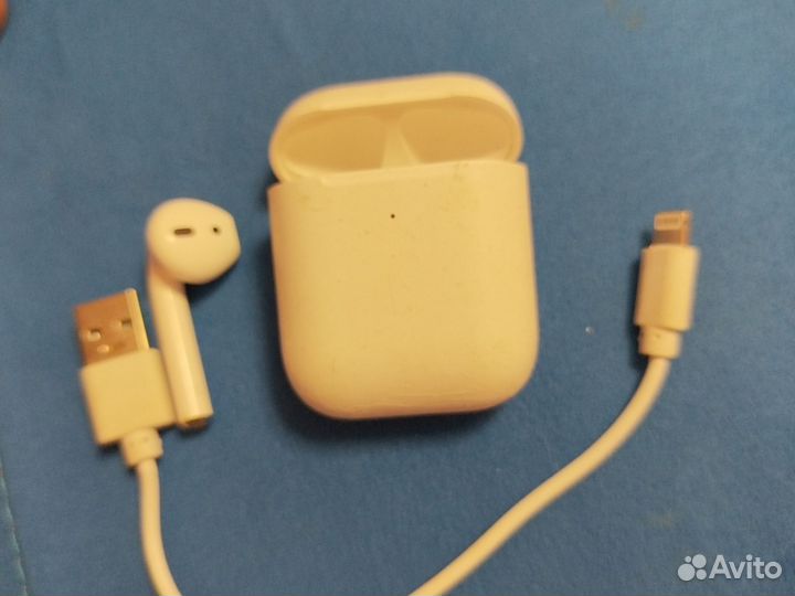 Беспроводные наушники apple airpods