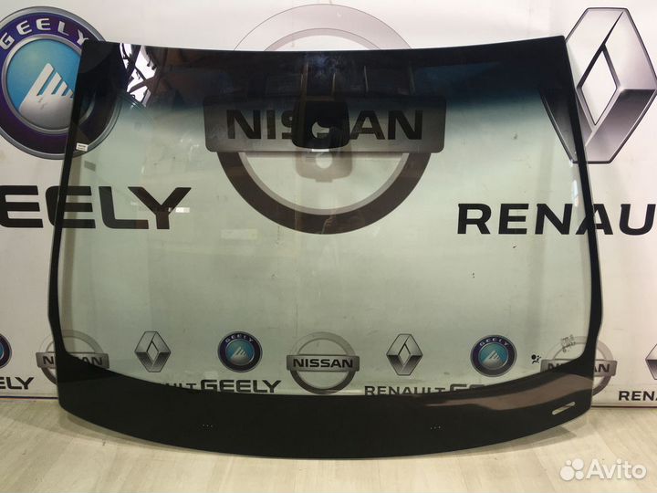 Стекло лобовое Renault fluence