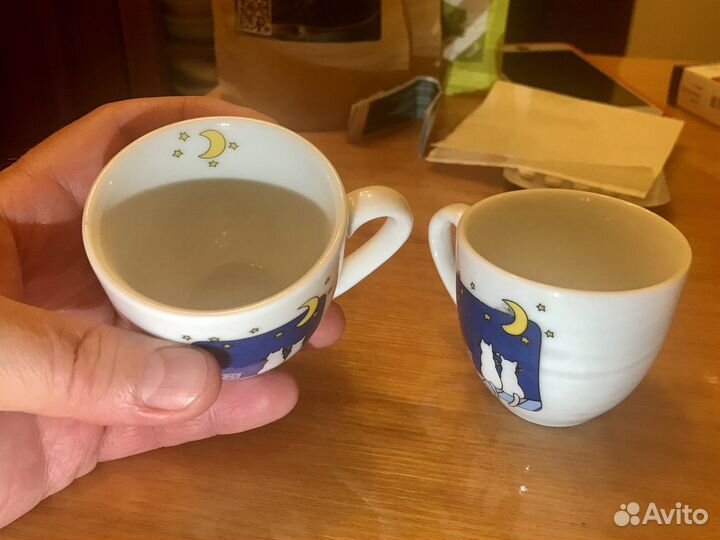 Пара маленьких кофейных чажек под эспрессо