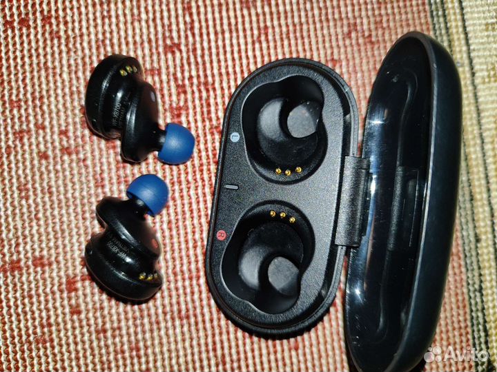 Беспроводные наушники sony wf xb700