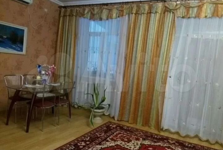 Дом 275 м² на участке 7 сот.