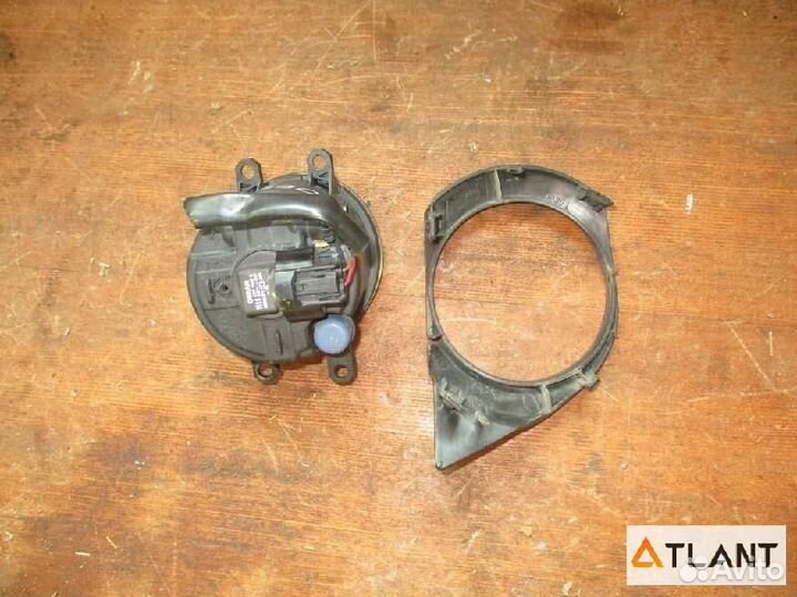 Туманка передняя левая toyota BB