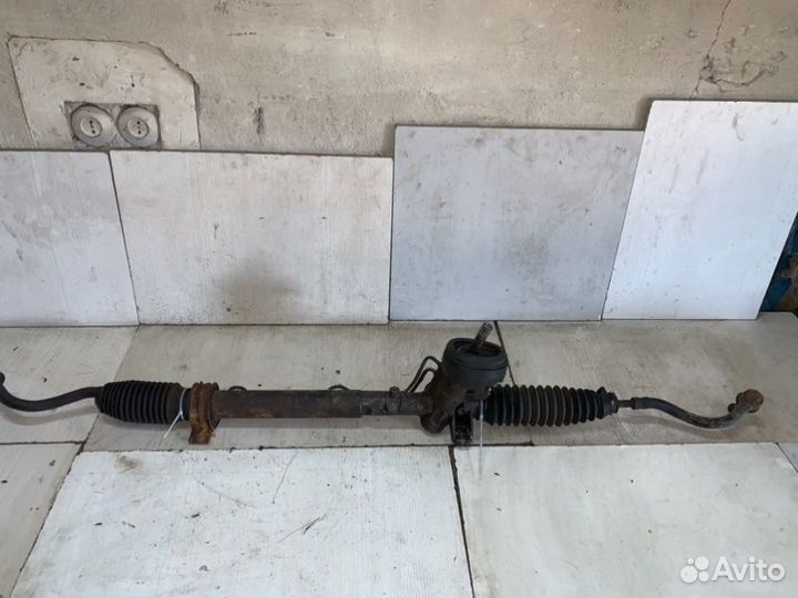Рулевая рейка Ford Galaxy NSE 1995