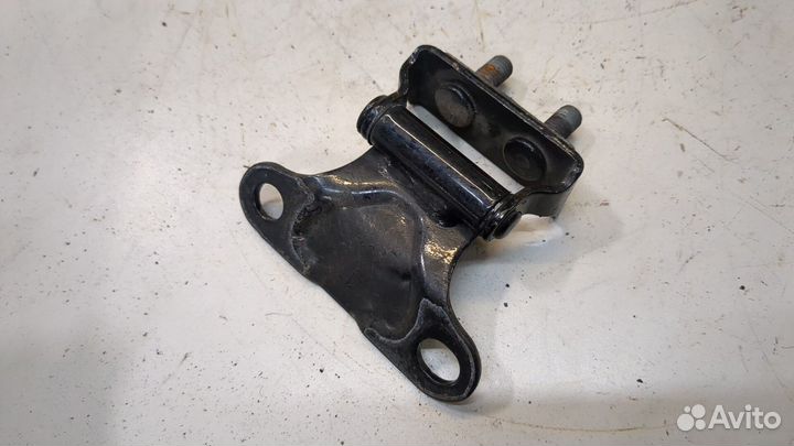 Петля крышки багажника левая Toyota RAV 4 2018, 2020