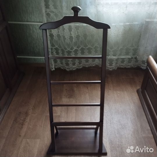 Вешалка для одежды напольная деревянная