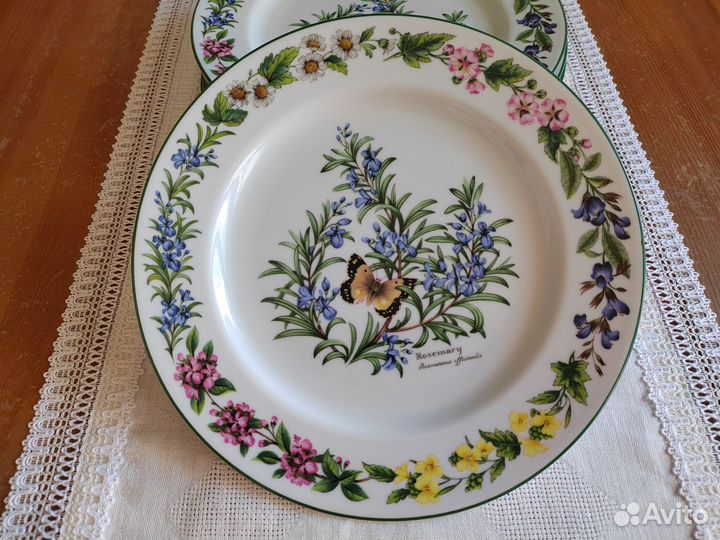Тарелки столовые Royal Worcester Англия