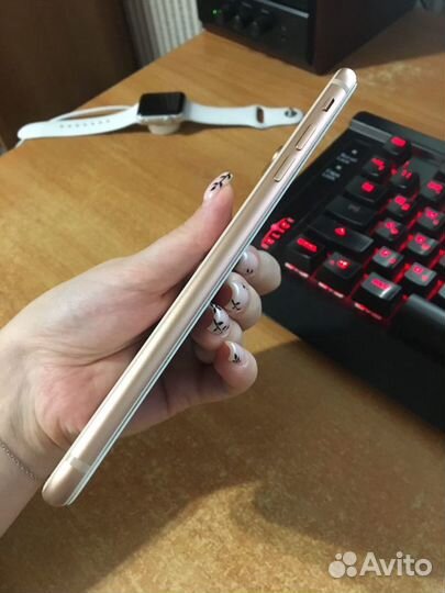 iPhone 8 Plus, 64 ГБ