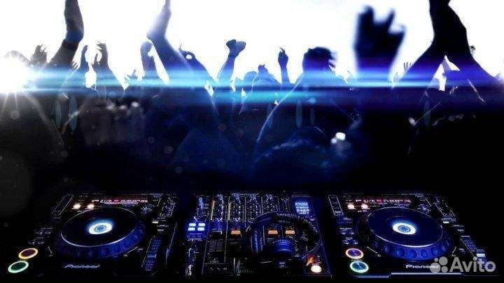 DJ со своей аппаратурой