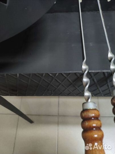 Мангал с подказанником 8-10л