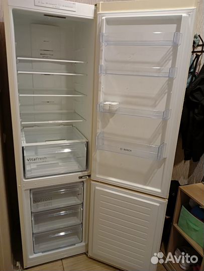 Продается холодильник bosch