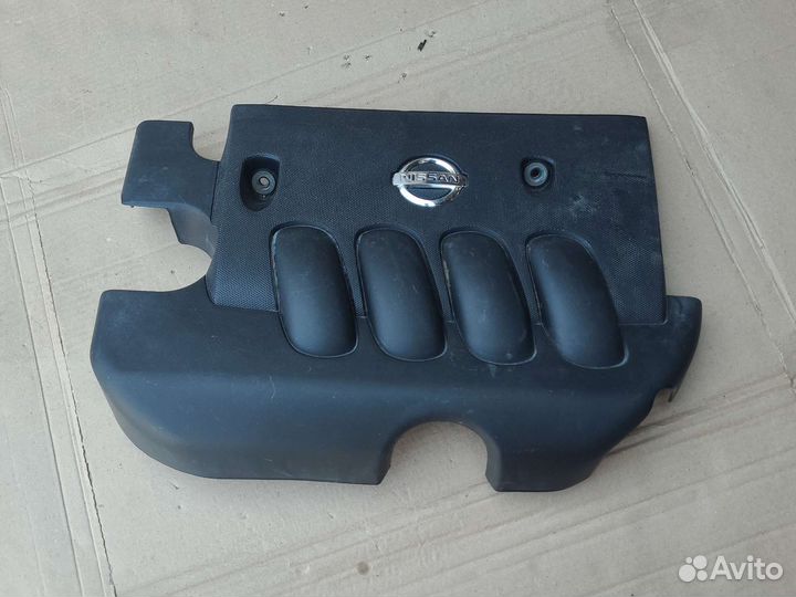 Декоративная крышка двигателя Nissan tiida C11