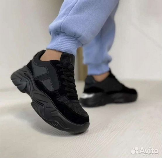 Кроссовки женские 36 размер