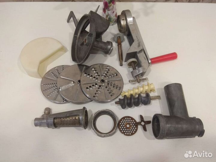 Овощерезка, мясорубка, соковыжималка