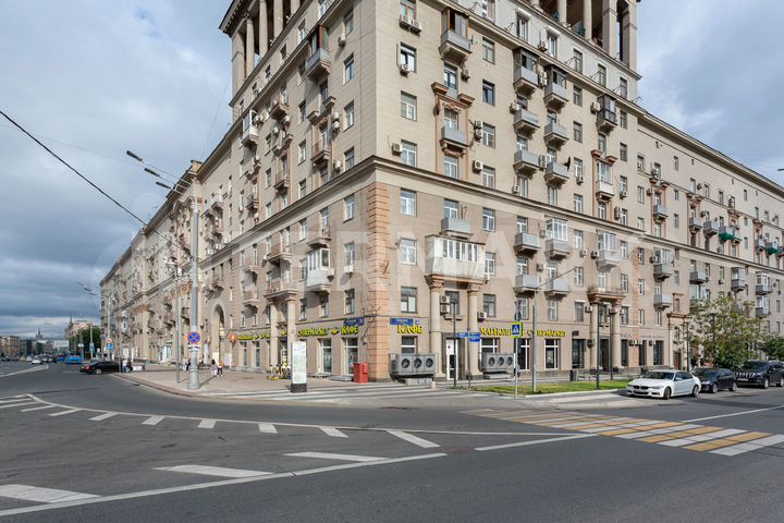 Продам торговое помещение, 517.6 м²