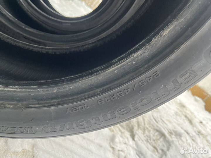 Goodyear EfficientGrip 245/45 R19 и 275/40 R19