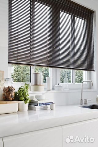 Жалюзи и рулонные шторы на окна