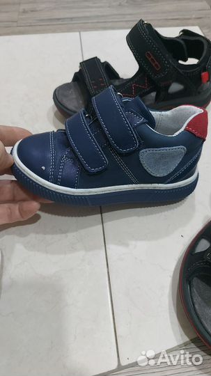 Кроссовки детские