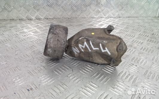 Кронштейн кпп опорный volkswagen passat B5 (NML04D