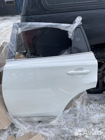 Дверь задняя левая toyota rav4 40
