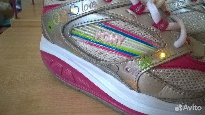 Кроссовки мвт