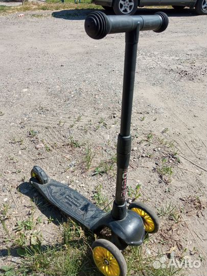 Самокат детский трехколесный