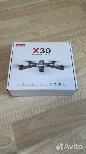 Радиоуправляемый квадрокоптер Syma X30