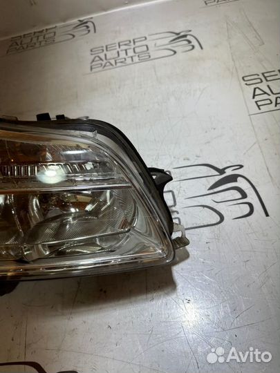 Фара правая Opel Insignia G09 A18XER 2009