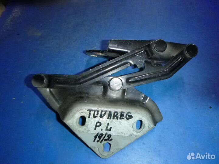 Петля капота левая Volkswagen touareg 2002