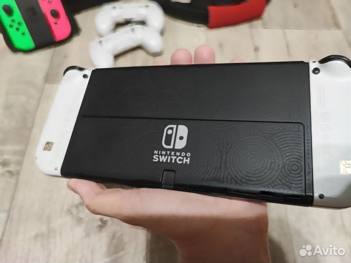 Nintendo switch oled прошитый + аксессуары