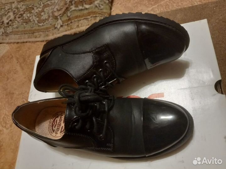 Продам женские ботинки из натуральной кожи