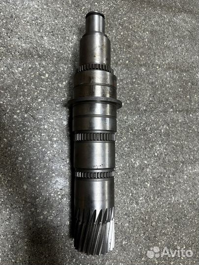 Вал вторичный кпп ZF16 (новый)