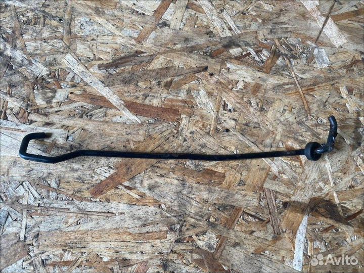 Держатель капота Renault Logan