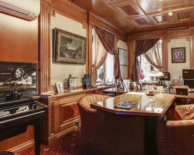 Представительский особняк класса А+, 1834 м²