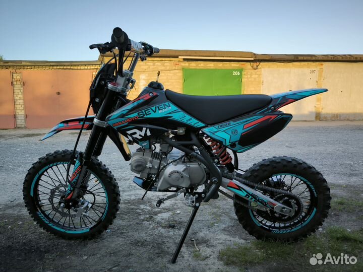 Regulmoto Seven Medalist 150E