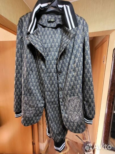 Костюм женский