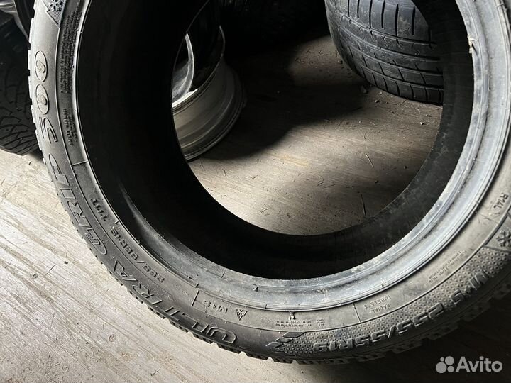 Goodyear UltraGrip 500 255/55 R19 111T