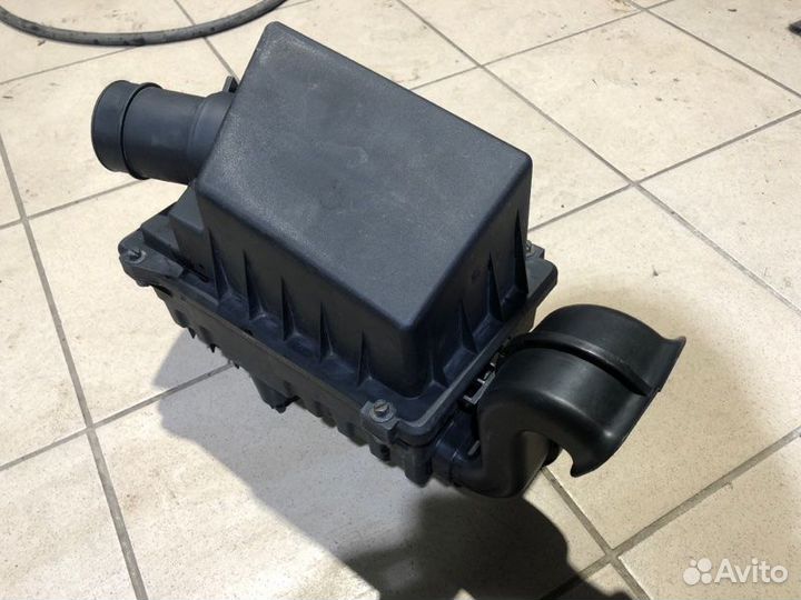 Корпус воздушного фильтра Ford Focus 1