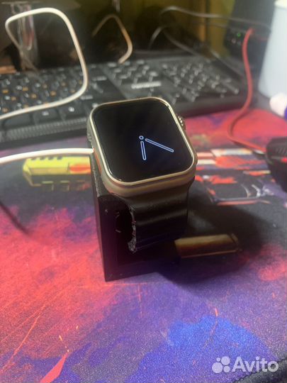Подставка под Apple Watch