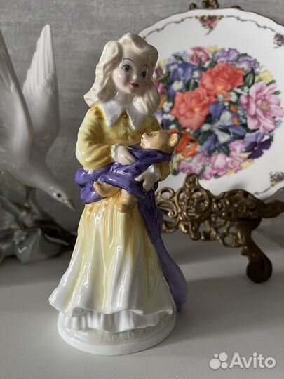 Винтажные статуэтки. Royal Doulton, Coalport