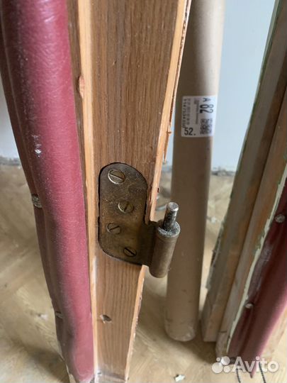 Дверь входная деревянная массив дуба