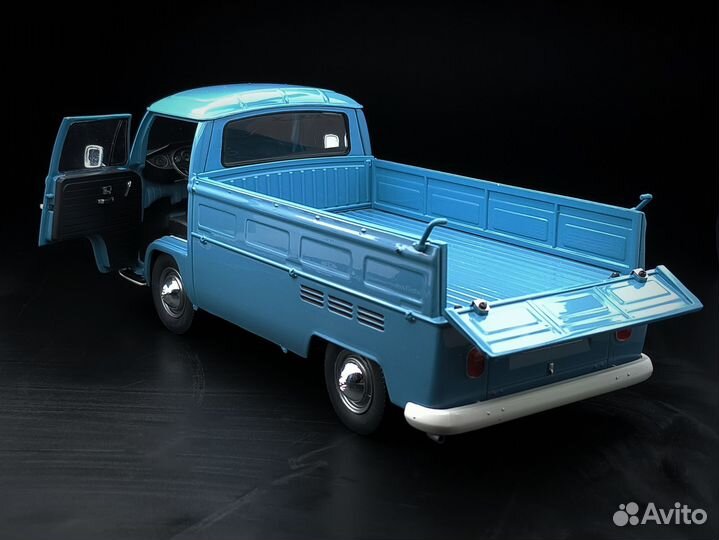 Volkswagen T2 pick-up 1/18 (Solido)