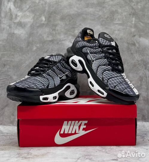 Кроссовки Nike air max tn plus