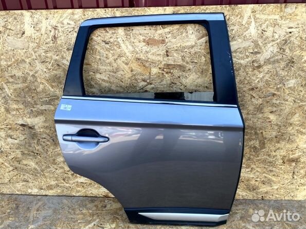 Дверь задняя правая Митсубиши Аутлендер 3
