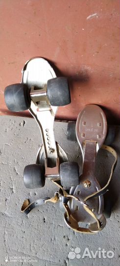 Роликовые коньки советские