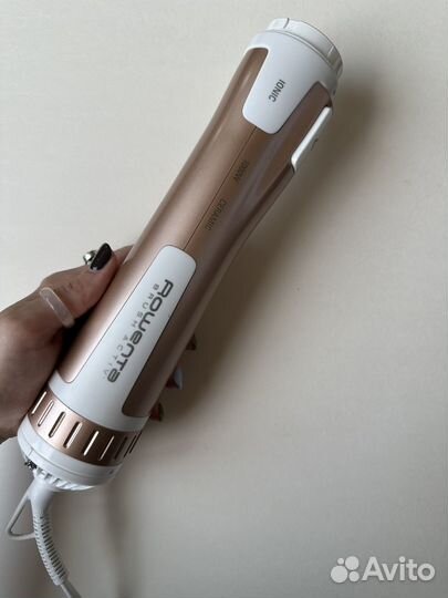 Фен-щетка Rowenta для волос. 2 насадки